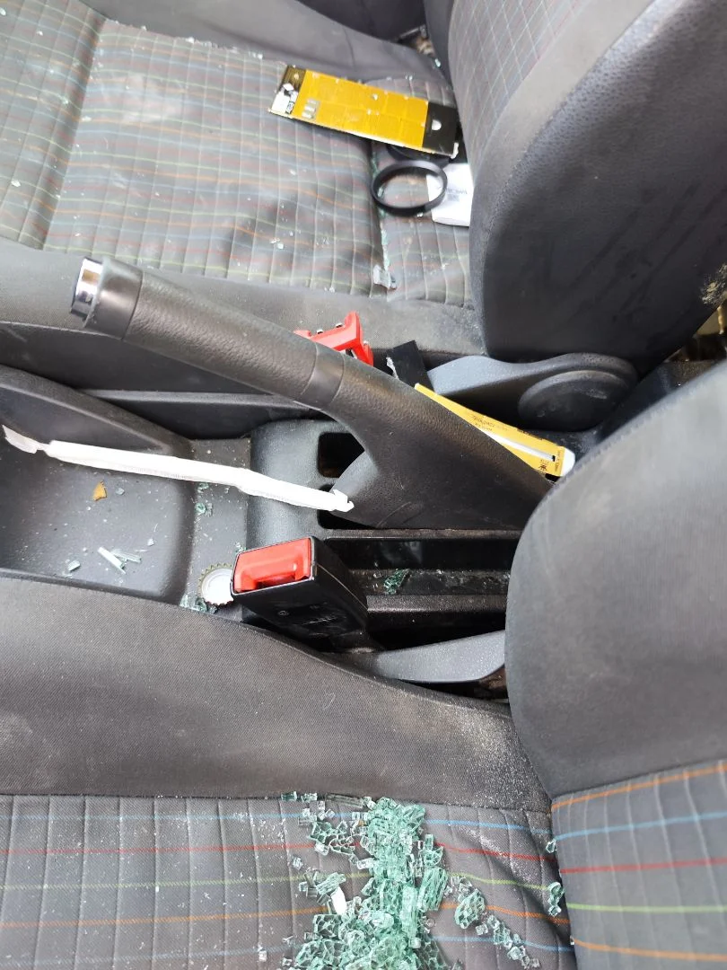 Foto de PALANCA FRENO VOLKSWAGEN POLO IV (9N3) 1.9 TDI (101 CV / 74 KW)