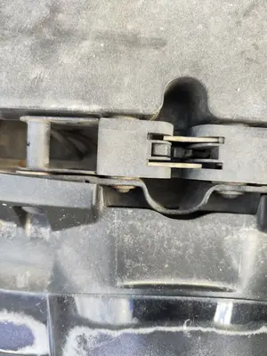 Foto de CERRADURA CAPO VOLKSWAGEN GOLF PLUS V (5M1) 1.9 TDI (105 CV / 77 KW)