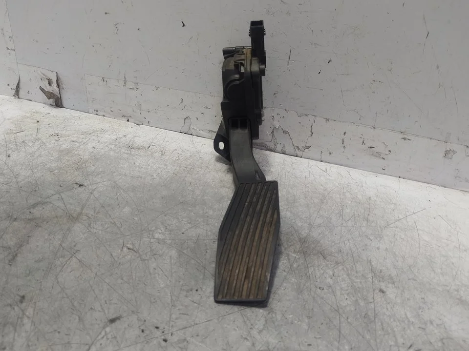 Foto de POTENCIOMETRO PEDAL OPEL ASTRA J BERLINA 5P 1.7 16V CDTI (110 CV / 81 KW) referencia 13252702