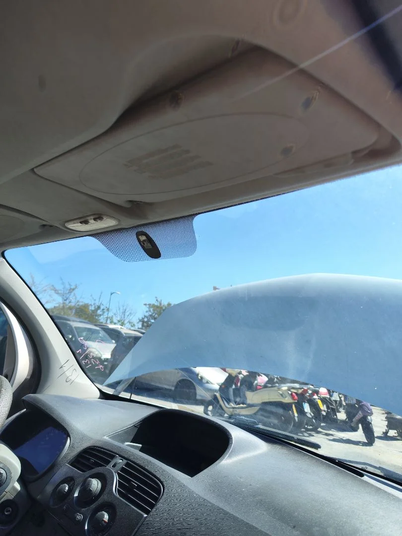 Foto de PARASOL DERECHO RENAULT KANGOO II (F/KW0) 1.5 dCi Diesel CAT (86 CV / 63 KW)