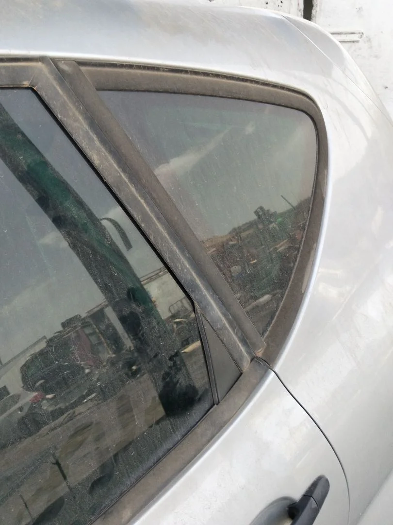 Foto de LUNA CUSTODIA TRASERA IZQUIERDA SEAT ALTEA (5P1) 1.9 TDI (105 CV / 77 KW)