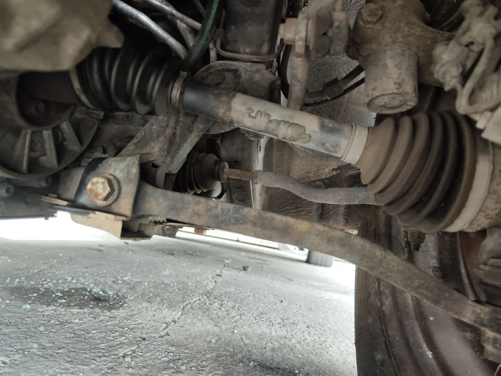 Foto de BRAZO SUSPENSION DELANTERO IZQUIERDO VOLKSWAGEN SHARAN (7M6/7M9) 1.9 TDI (116 CV / 85 KW)