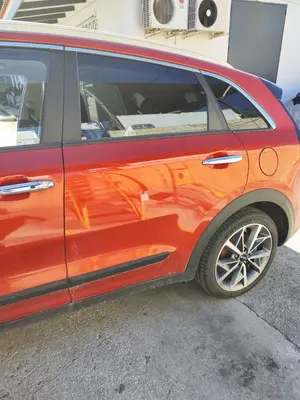 Foto de PUERTA TRASERA IZQUIERDA KIA NIRO (SG2) Híbrido 104 kW (1.6 Ltr. - 77 kW) (141 CV / 104 KW)
