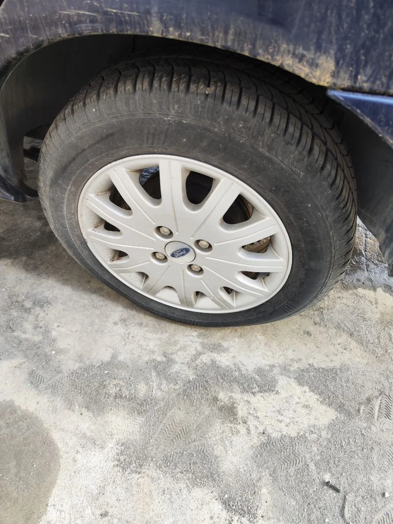 Foto de LLANTA FORD MONDEO BERLINA (GD) 1.8 Turbodiesel CAT (90 CV / 66 KW) referencia 1206628