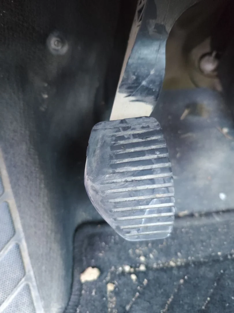 Foto de PEDAL EMBRAGUE PEUGEOT 5008 1.6 HDi FAP CAT (9HZ / DV6TED4) (109 CV / 80 KW)