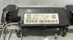 Foto de LUZ INTERIOR AUDI A4 AVANT (8E) 1.9 TDI (131 CV / 96 KW) referencia 8E0947135D FKZ foto 11