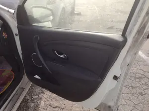 Foto de RETENEDOR PUERTA RENAULT MEGANE III BERLINA 5P 1.5 dCi Diesel CAT (86 CV / 63 KW) referencia 804303543R