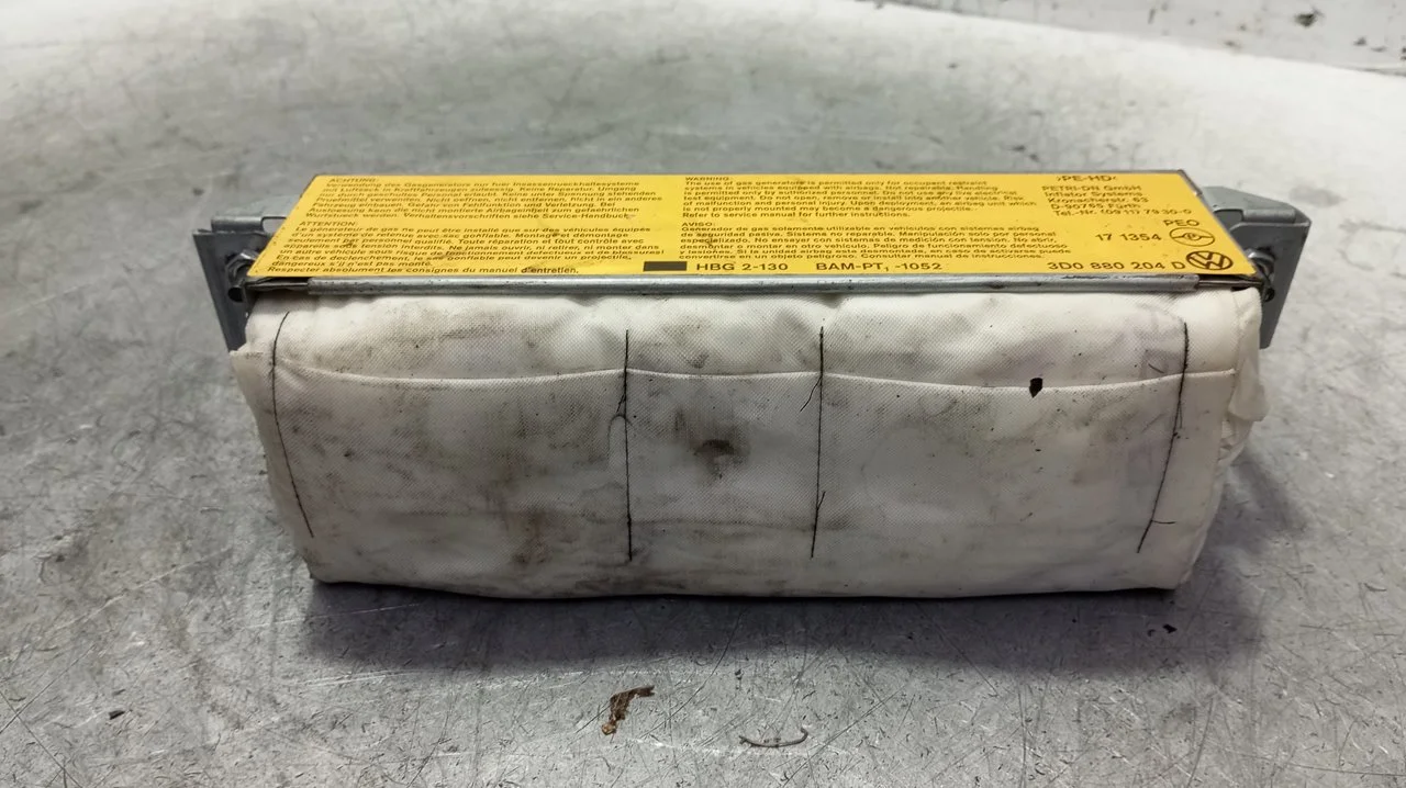 Foto de AIRBAG DELANTERO DERECHO VOLKSWAGEN PHAETON (3D2/3D8) 6.0 W12 48V CAT (BAN) (420 CV / 309 KW) referencia 3D0880204D