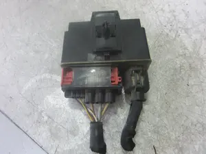 Foto de CAJA PRECALENTAMIENTO PEUGEOT 407 referencia 9662570880 foto 2