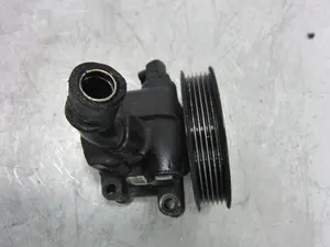 Foto de BOMBA DIRECCION FORD FOCUS BERLINA (CAK) referencia 0LD2703 foto 2