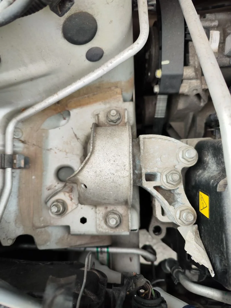 Foto de SOPORTE MOTOR DERECHO FIAT II PANDA (169) 1.2 CAT (60 CV / 44 KW)