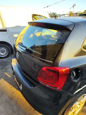 Foto de PORTON TRASERO VOLKSWAGEN POLO V (6R1) 1.2  (60 CV / 44 KW)