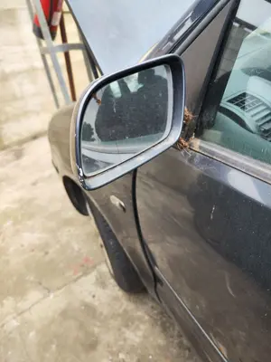 Foto de RETROVISOR IZQUIERDO VOLKSWAGEN POLO IV (9N1) 1.4 16V (75 CV / 55 KW) foto 1
