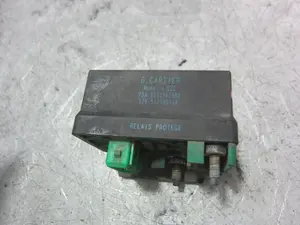 Foto de CAJA PRECALENTAMIENTO FORD FIESTA (CBK) 1.4 TDCi CAT (68 CV / 50 KW) referencia 9639912580 foto 3