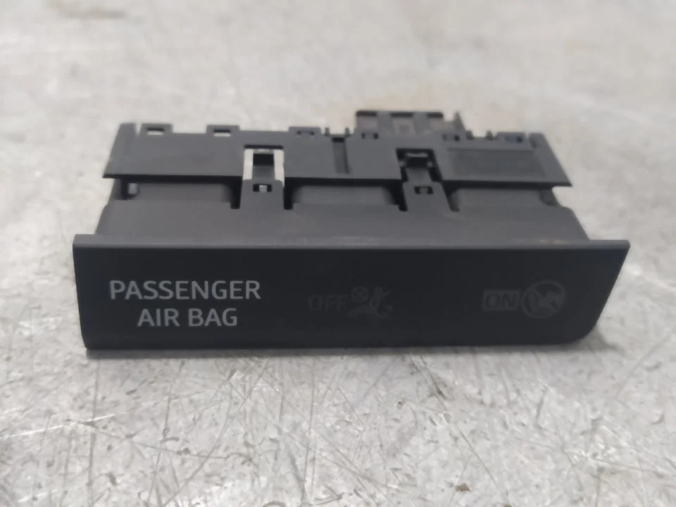 Foto de INTERRUPTOR SEAT LEON (5F1) 1.6 TDI (105 CV / 77 KW) referencia 5F0919234B