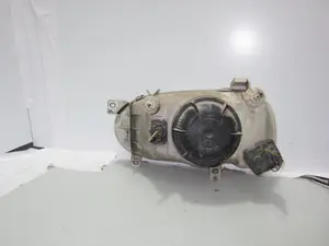 Foto de FARO DERECHO VOLKSWAGEN GOLF III (1H1)(11.1991) 1.9 TDI (90 CV / 66 KW) referencia 3800957259882 foto 2