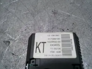 Foto de PANTALLA MULTIFUNCION OPEL MERIVA 1.7 16V DTI CAT (Y 17 DT / LR6) (75 CV / 55 KW) referencia 13156841 foto 4