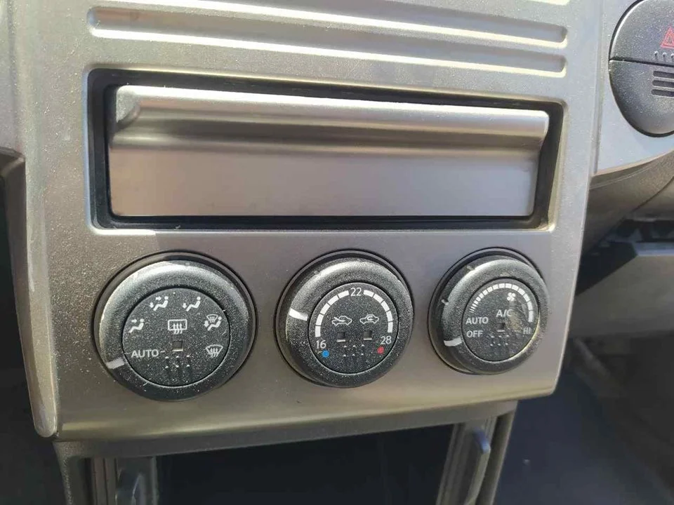 Foto de MOTOR CALEFACCION NISSAN X-TRAIL (T30) 2.2 16V Turbodiesel CAT (114 CV / 84 KW)