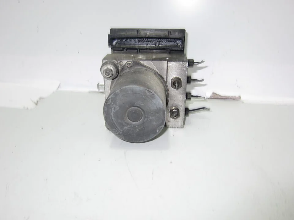 Foto de ABS NISSAN PRIMERA BERLINA (P12) 1.9 16V Turbodiesel CAT (120 CV / 88 KW) referencia 0265234146