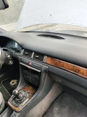 Foto de SALPICADERO AUDI A6 BERLINA (4B2) 2.5 V6 24V TDI (150 CV / 110 KW) referencia 4B1857008L FKZ foto 3