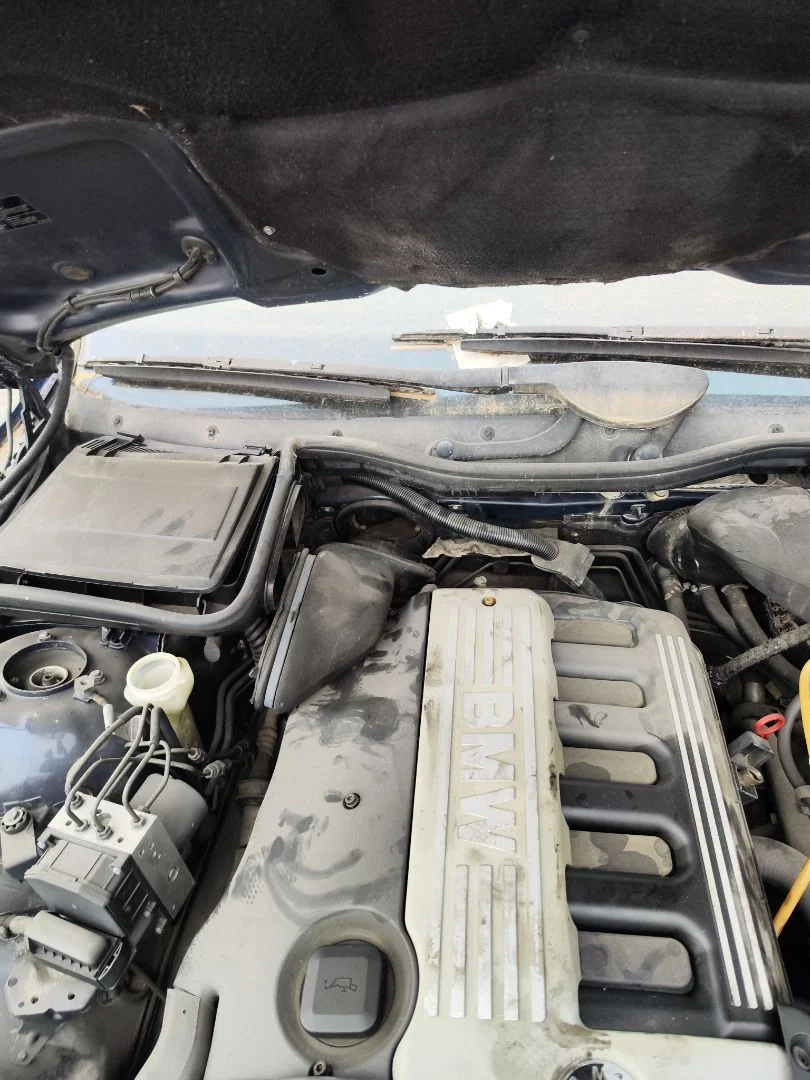 Foto de BRAZO LIMPIA DELANTERO DERECHO BMW SERIE 5 BERLINA (E39) 3.0 24V Turbodiesel CAT (193 CV / 142 KW)