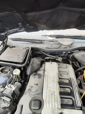 Foto de BRAZO LIMPIA DELANTERO DERECHO BMW SERIE 5 BERLINA (E39) 3.0 24V Turbodiesel CAT (193 CV / 142 KW)