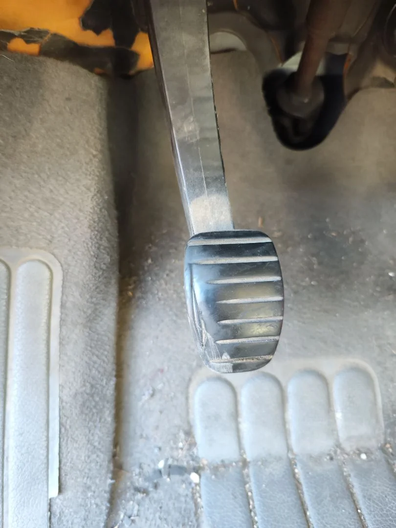 Foto de PEDAL EMBRAGUE RENAULT KANGOO II (F/KW0) 1.5 dCi Diesel CAT (86 CV / 63 KW)