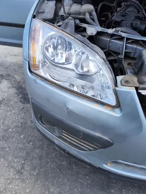 Foto de FARO DERECHO FORD FOCUS BERLINA (CAP) 1.6 TDCi CAT (90 CV / 66 KW) referencia 1480979