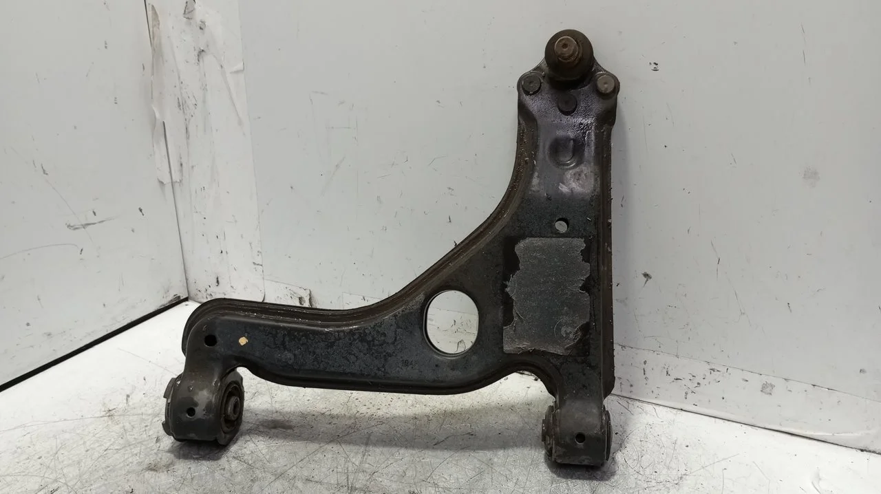 Foto de BRAZO SUSPENSION DELANTERO IZQUIERDO OPEL ASTRA H BERLINA referencia 90496036
