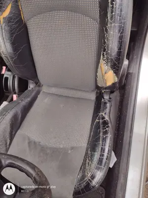 Foto de ASIENTO DELANTERO IZQUIERDO PEUGEOT 206 1.4 HDi (68 CV / 50 KW) foto 2