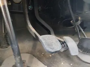 Foto de PEDAL FRENO FIAT DUCATO II CAMIÓN 2.8 JTD (146 CV / 107 KW)