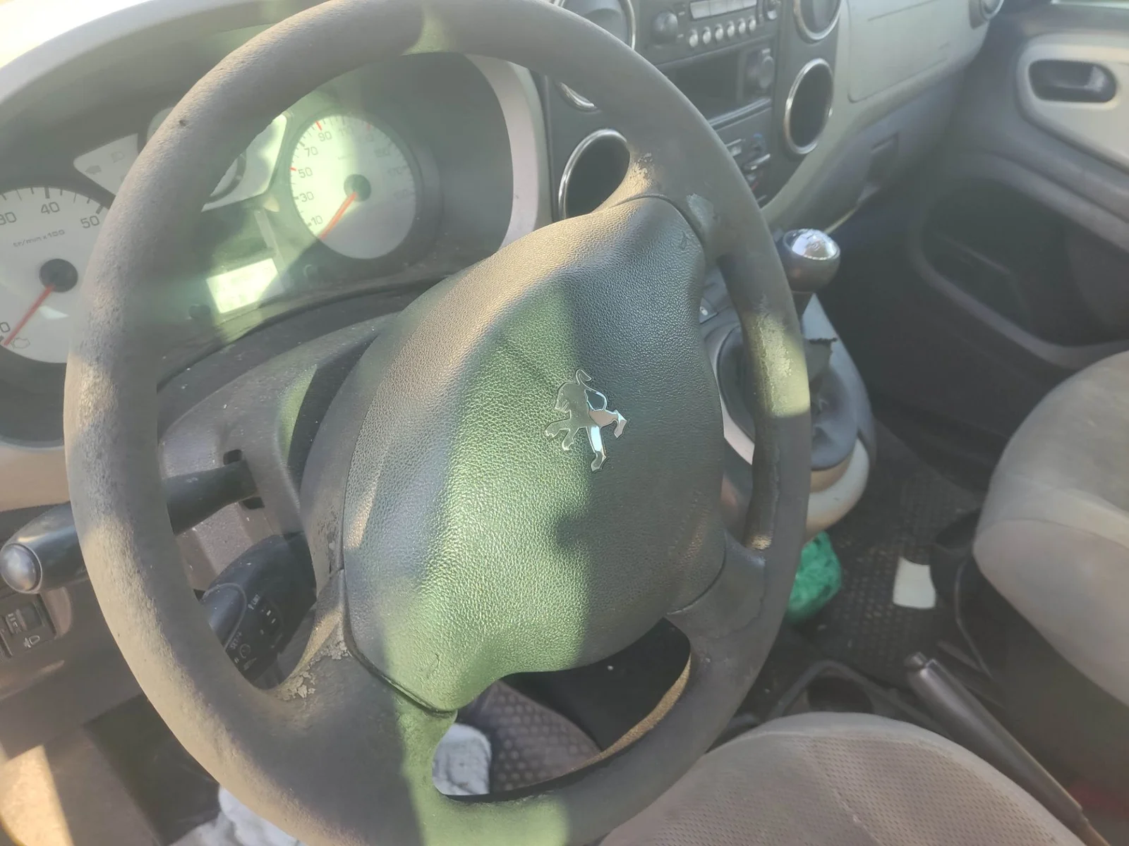 Foto de ANILLO AIRBAG PEUGEOT PARTNER TEPEE 1.6 16V HDi CAT (9HT / DV6BTED4) (75 CV / 55 KW)