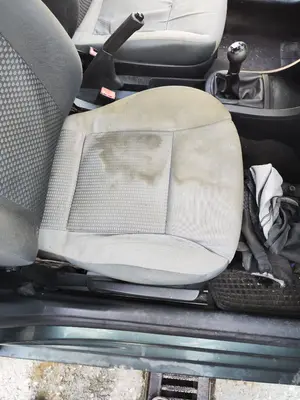 Foto de ASIENTO DELANTERO DERECHO SEAT IBIZA (6L1) 1.9 TDI (101 CV / 74 KW)