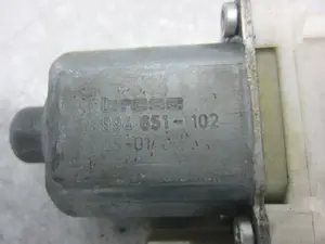 Foto de MOTOR ELEVALUNAS DELANTERO IZQUIERDO PEUGEOT 407 2.0 16V HDi CAT (RHR / DW10BTED4) (136 CV / 100 KW) referencia 994651102 foto 4