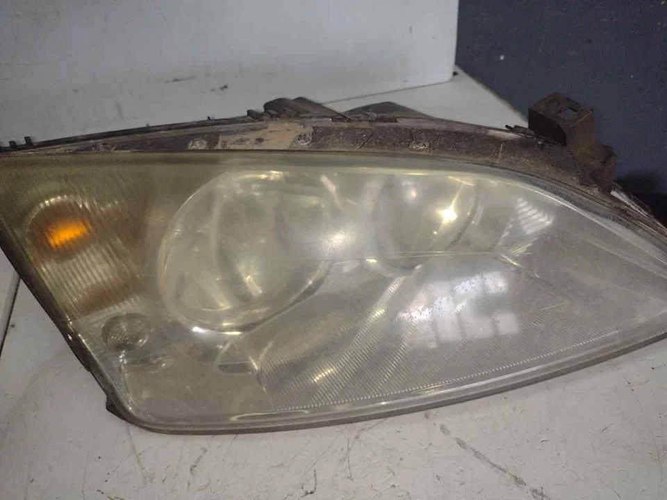 Foto de FARO DERECHO FORD MONDEO TURNIER (GE) 2.0 TDCi CAT (131 CV / 96 KW) referencia 1305239177