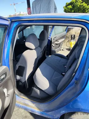 Foto de GOMAS CONTORNO PUERTA PEUGEOT 307 (S1)(04.2001) 1.6 16V CAT (109 CV / 80 KW)