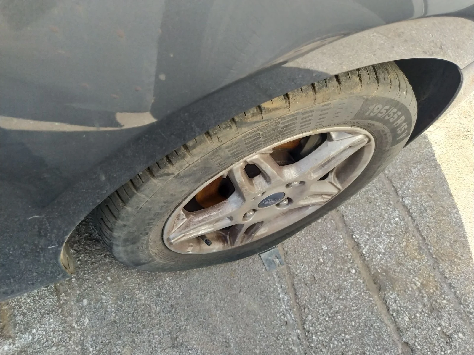 Foto de PASO RUEDA DELANTERO DERECHO FORD KA+ (CDU) 1.2 Ti-VCT CAT (86 CV / 63 KW) referencia 2408346