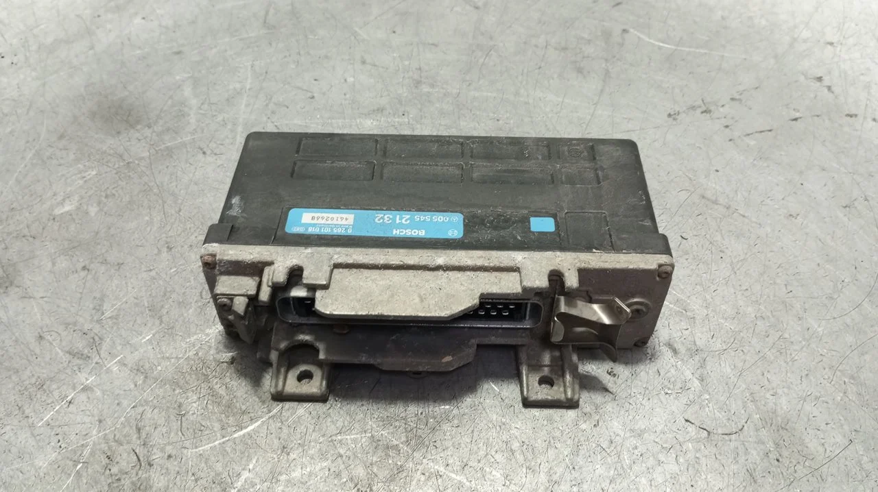 Foto de CENTRALITA MOTOR UCE MERCEDES-BENZ CLASE E (BM 124) BERLINA 3.0 Diesel CAT (136 CV / 100 KW) referencia 0265101018