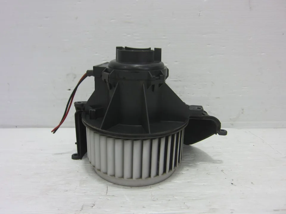 Foto de MOTOR CALEFACCION OPEL ASTRA H GTC 1.9 CDTI (120 CV / 88 KW) referencia 52407543