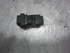 Foto de INTERRUPTOR CITROEN GRAND C4 PICASSO 1.6 16V HDi FAP (109 CV / 80 KW) referencia 96553139XT foto 2