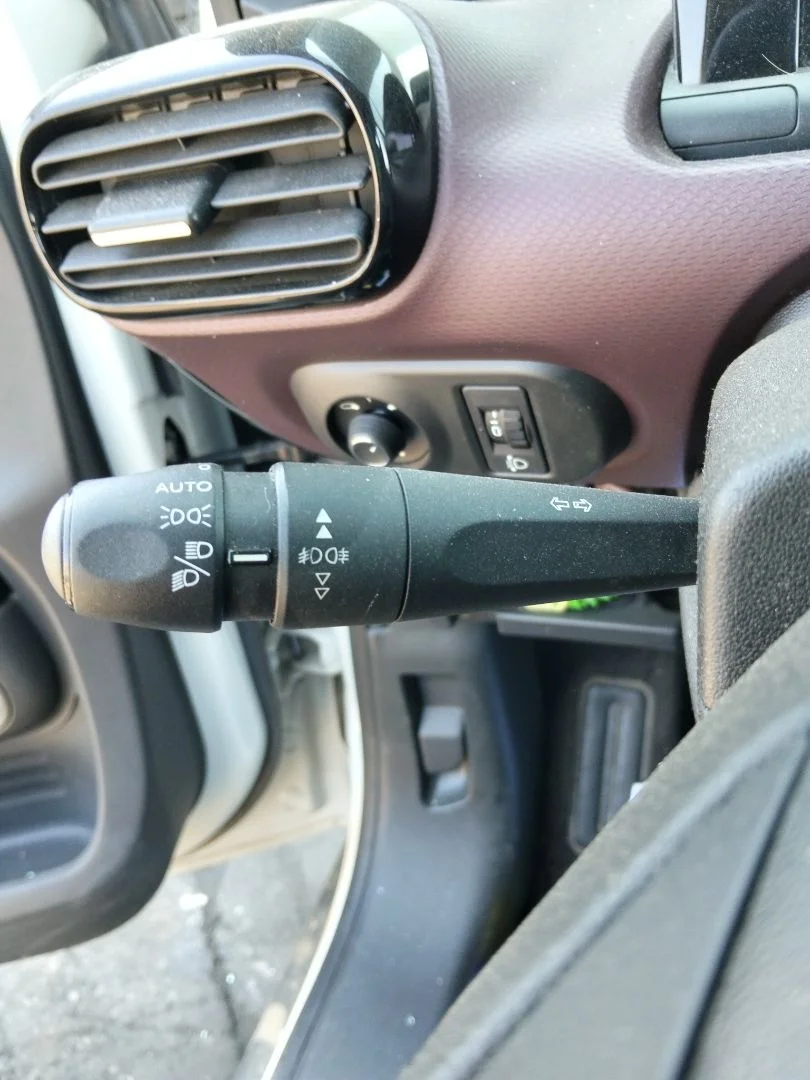 Foto de MANDO LUCES CITROEN C4 CACTUS 1.2 12V VTi (82 CV / 60 KW)