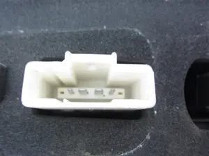 Foto de PILOTO TRASERO IZQUIERDO INTERIOR CITROEN C5 BERLINA 2.2 HDi FAP CAT (4HX / DW12ED4) (133 CV / 98 KW) referencia 89032711 foto 7