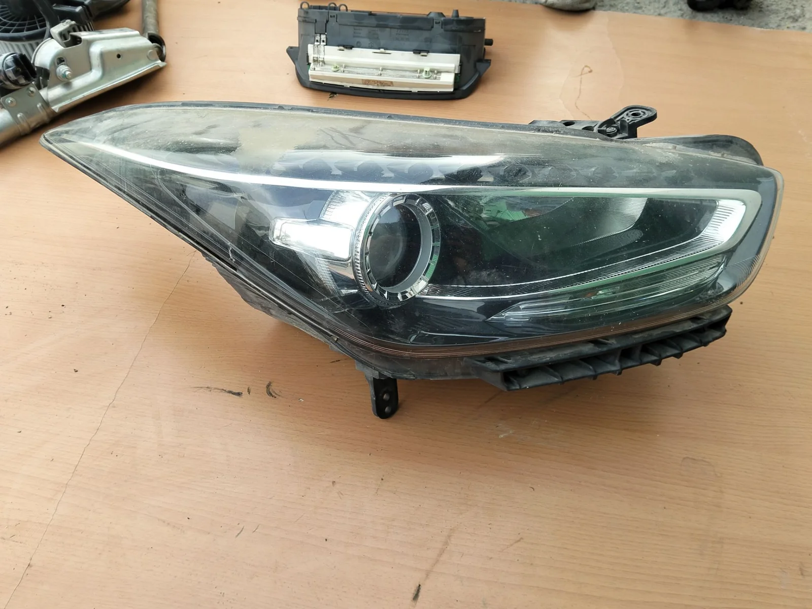Foto de FARO DERECHO HYUNDAI I40 (VF) 1.7 CRDi CAT (136 CV / 100 KW) referencia 11670