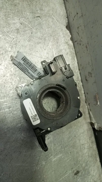 Foto de ANILLO AIRBAG FORD FOCUS SPORTBREAK (CB8) 1.6 TDCi CAT (95 CV / 70 KW) referencia F1ET13N064AB