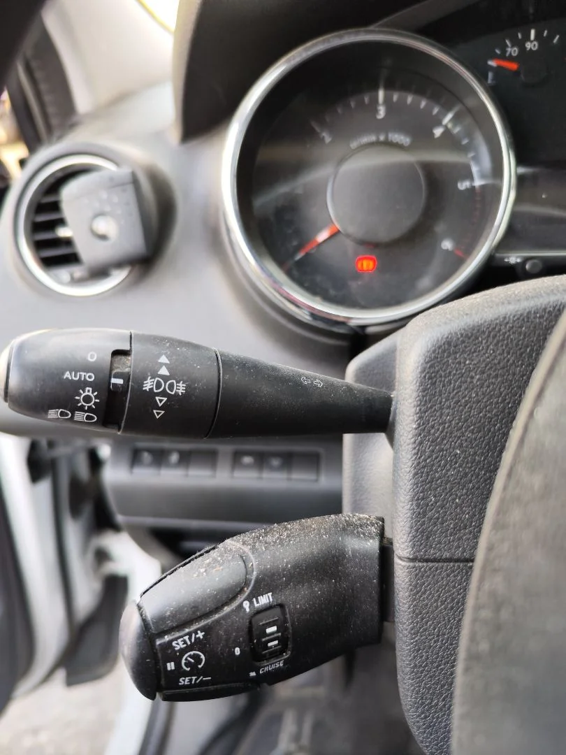 Foto de MANDO MULTIFUNCION PEUGEOT 3008 1.6 Blue-HDI FAP (120 CV / 88 KW)
