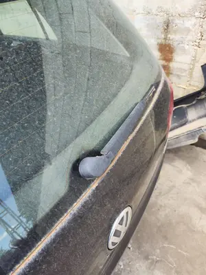 Foto de BRAZO LIMPIA TRASERO VOLKSWAGEN GOLF VI (5K1)(10.2008) 2.0 TDI (110 CV / 81 KW) referencia 5K6955707B