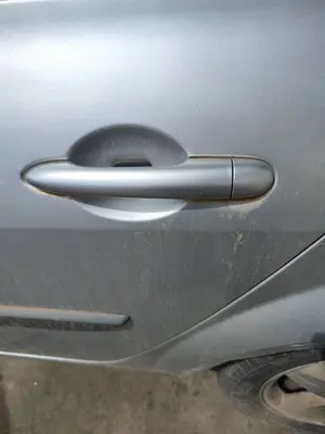 Foto de MANETA EXTERIOR TRASERA IZQUIERDA RENAULT MEGANE II GRANDTOUR 1.5 dCi Diesel CAT (86 CV / 63 KW)