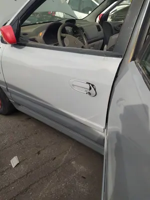 Foto de PUERTA DELANTERA IZQUIERDA MITSUBISHI SPACE STAR (DG0) 1.6 CAT (98 CV / 72 KW)