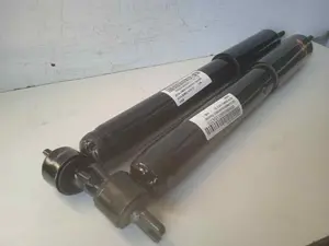 Foto de JUEGO AMORTIGUADORES TRASERO ALFA ROMEO ALFA 75 referencia S1048 foto 3