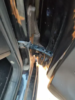 Foto de RETENEDOR PUERTA VOLKSWAGEN POLO V (6R1) 1.2  (60 CV / 44 KW)